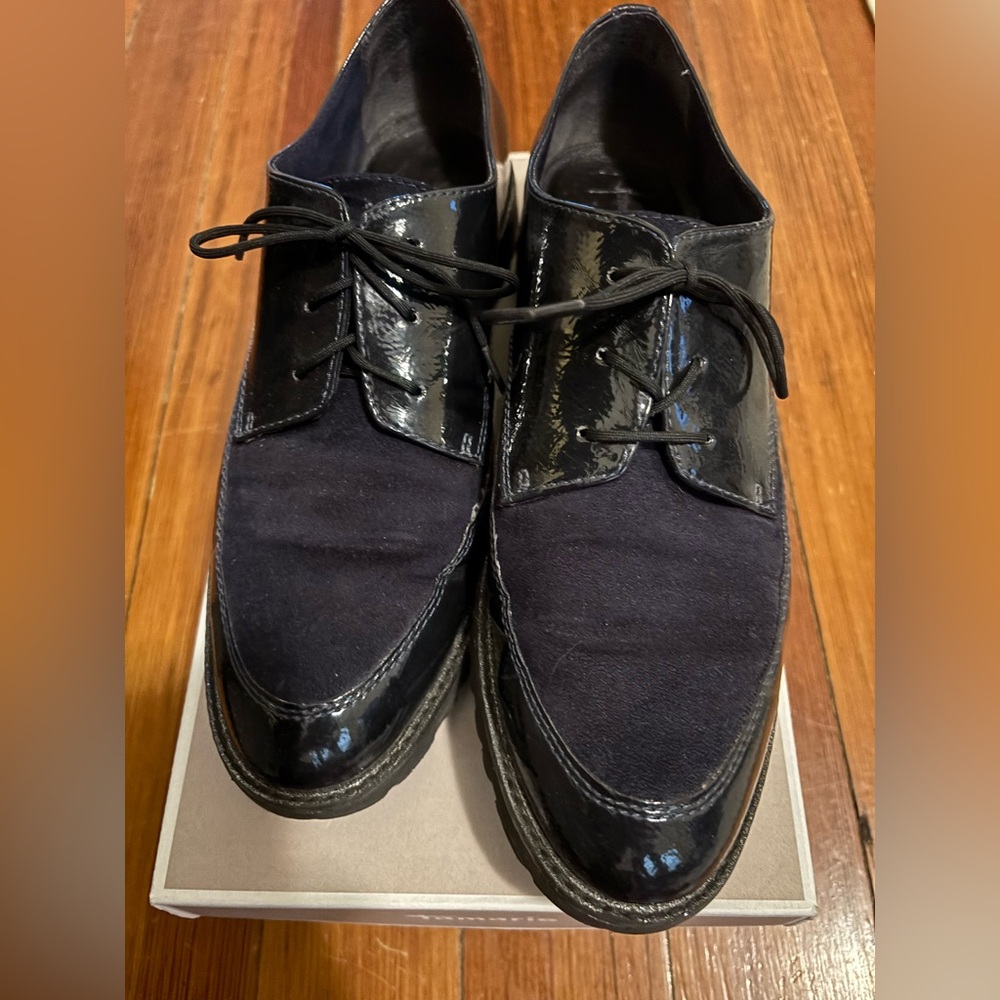 Tamaris Women’s Oxford Navy/Black Patent Leather Shoes, Size 9
